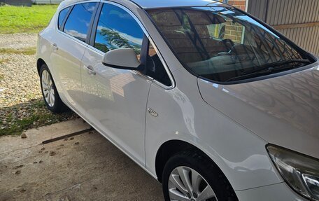 Opel Astra J, 2011 год, 850 000 рублей, 2 фотография