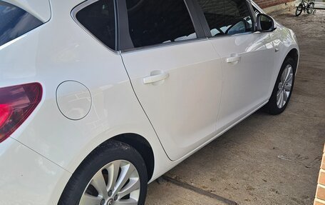 Opel Astra J, 2011 год, 850 000 рублей, 7 фотография