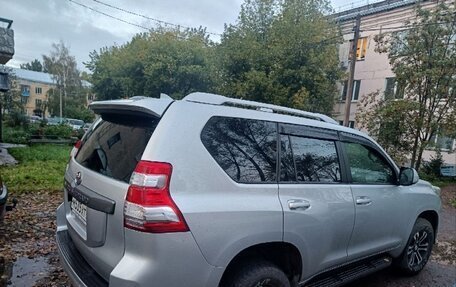 Toyota Land Cruiser Prado 150 рестайлинг 2, 2017 год, 3 200 000 рублей, 4 фотография