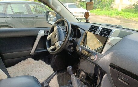 Toyota Land Cruiser Prado 150 рестайлинг 2, 2017 год, 3 200 000 рублей, 7 фотография