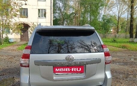 Toyota Land Cruiser Prado 150 рестайлинг 2, 2017 год, 3 200 000 рублей, 5 фотография