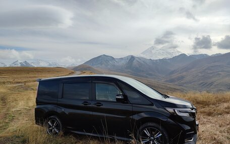 Honda Stepwgn IV, 2018 год, 2 600 000 рублей, 1 фотография