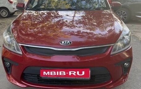 KIA Rio IV, 2018 год, 1 100 000 рублей, 4 фотография