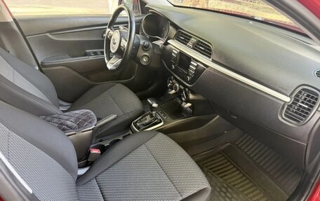 KIA Rio IV, 2018 год, 1 100 000 рублей, 12 фотография