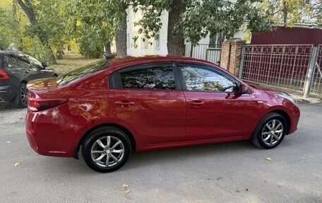 KIA Rio IV, 2018 год, 1 100 000 рублей, 11 фотография