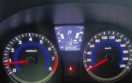 Hyundai Solaris II рестайлинг, 2012 год, 850 000 рублей, 5 фотография