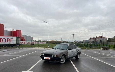 BMW 5 серия, 1990 год, 269 990 рублей, 2 фотография