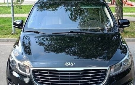 KIA Carnival III, 2016 год, 2 300 000 рублей, 1 фотография