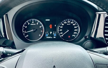 Mitsubishi Outlander III рестайлинг 3, 2016 год, 1 600 000 рублей, 6 фотография