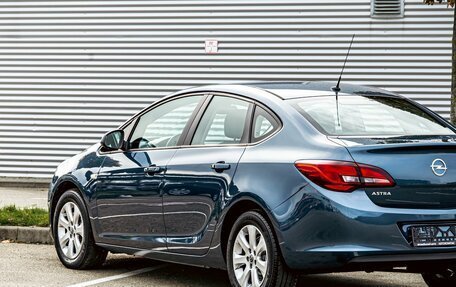 Opel Astra J, 2014 год, 855 000 рублей, 9 фотография