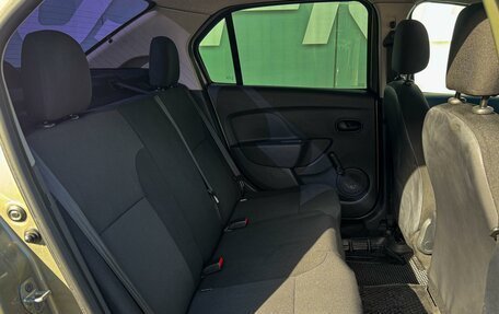 Renault Logan II, 2014 год, 570 000 рублей, 7 фотография