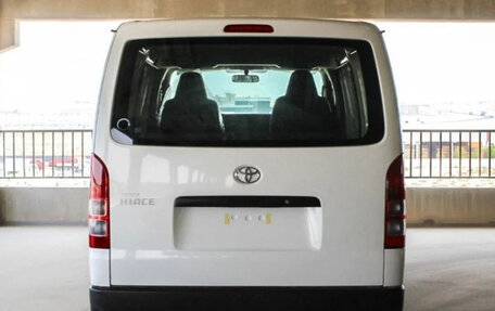 Toyota HiAce H200, 2023 год, 4 100 000 рублей, 6 фотография