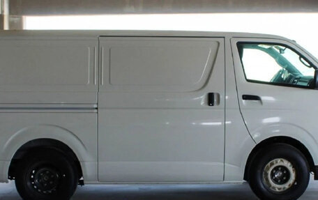 Toyota HiAce H200, 2023 год, 4 100 000 рублей, 8 фотография