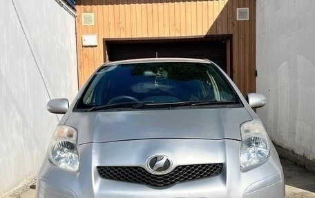 Toyota Vitz, 2010 год, 580 000 рублей, 2 фотография