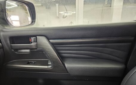 Toyota Land Cruiser 200, 2013 год, 3 800 000 рублей, 19 фотография