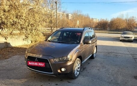 Mitsubishi Outlander III рестайлинг 3, 2011 год, 1 350 000 рублей, 2 фотография