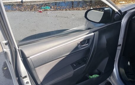 Toyota Corolla, 2018 год, 2 000 000 рублей, 9 фотография