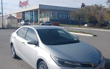 Toyota Corolla, 2018 год, 2 000 000 рублей, 10 фотография