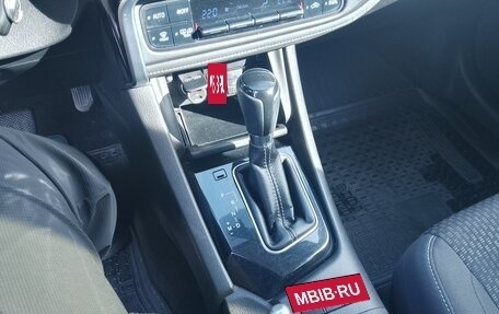 Toyota Corolla, 2018 год, 2 000 000 рублей, 6 фотография