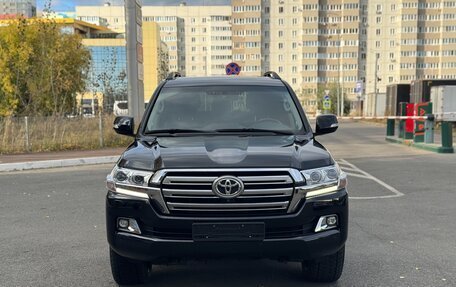 Toyota Land Cruiser 200, 2019 год, 5 990 000 рублей, 8 фотография