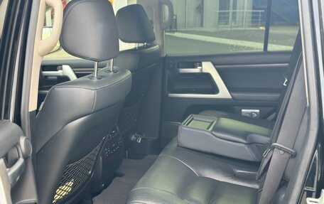 Toyota Land Cruiser 200, 2019 год, 5 990 000 рублей, 14 фотография