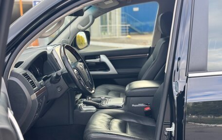 Toyota Land Cruiser 200, 2019 год, 5 990 000 рублей, 13 фотография