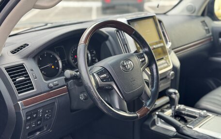 Toyota Land Cruiser 200, 2019 год, 5 990 000 рублей, 12 фотография