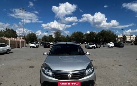 Renault Sandero I, 2013 год, 950 000 рублей, 1 фотография