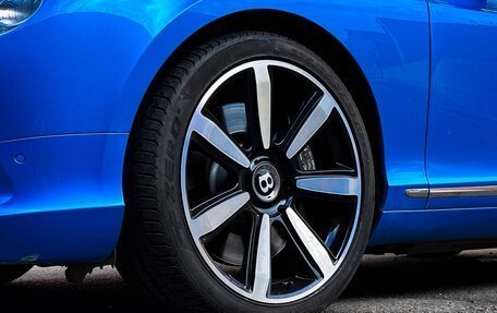 Bentley Continental GT II рестайлинг, 2011 год, 3 900 000 рублей, 4 фотография