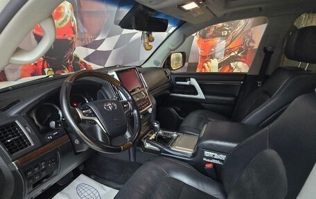 Toyota Land Cruiser 200, 2018 год, 9 250 000 рублей, 2 фотография