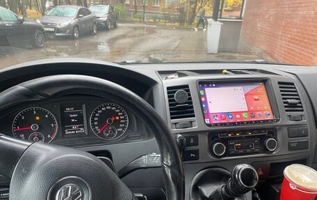 Volkswagen Caravelle T5, 2013 год, 1 550 000 рублей, 7 фотография