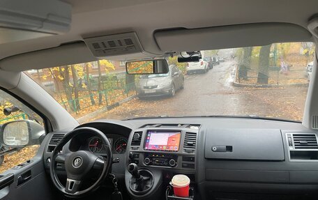 Volkswagen Caravelle T5, 2013 год, 1 550 000 рублей, 10 фотография