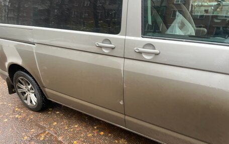 Volkswagen Caravelle T5, 2013 год, 1 550 000 рублей, 14 фотография