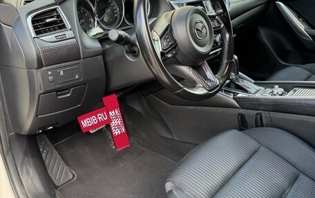 Mazda 6, 2018 год, 1 725 000 рублей, 13 фотография