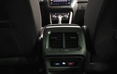 Volkswagen Tiguan II, 2019 год, 2 189 000 рублей, 14 фотография