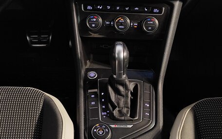 Volkswagen Tiguan II, 2019 год, 2 189 000 рублей, 10 фотография