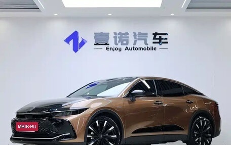 Toyota Crown, 2024 год, 5 300 155 рублей, 2 фотография