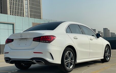 Mercedes-Benz A-Класс, 2022 год, 2 300 000 рублей, 5 фотография