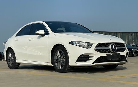 Mercedes-Benz A-Класс, 2022 год, 2 300 000 рублей, 7 фотография