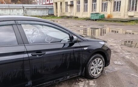 Hyundai Solaris II рестайлинг, 2021 год, 1 750 000 рублей, 10 фотография