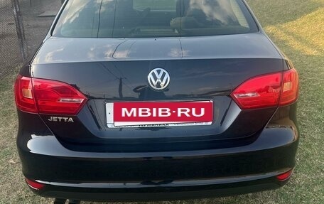 Volkswagen Jetta VI, 2012 год, 1 020 000 рублей, 2 фотография