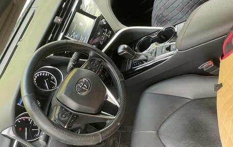 Toyota Camry, 2020 год, 3 185 000 рублей, 2 фотография