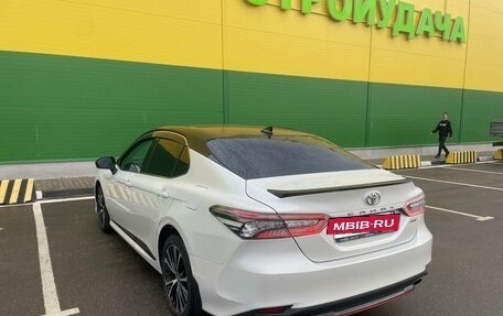 Toyota Camry, 2020 год, 3 185 000 рублей, 3 фотография