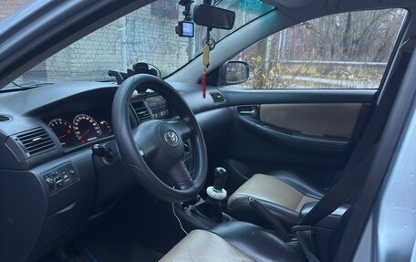 Toyota Corolla, 2005 год, 600 000 рублей, 4 фотография