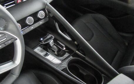 Hyundai Elantra, 2025 год, 2 950 000 рублей, 12 фотография