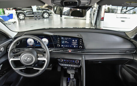 Hyundai Elantra, 2025 год, 2 950 000 рублей, 12 фотография