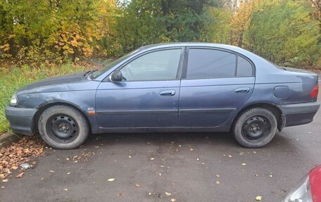 Toyota Avensis III рестайлинг, 1999 год, 135 000 рублей, 1 фотография