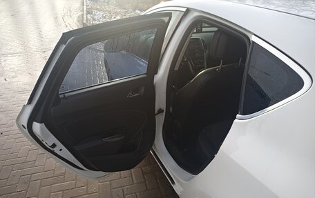 Opel Astra J, 2011 год, 835 000 рублей, 10 фотография