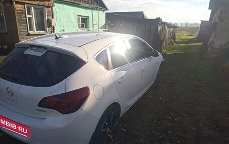 Opel Astra J, 2011 год, 835 000 рублей, 5 фотография