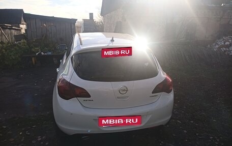 Opel Astra J, 2011 год, 835 000 рублей, 6 фотография